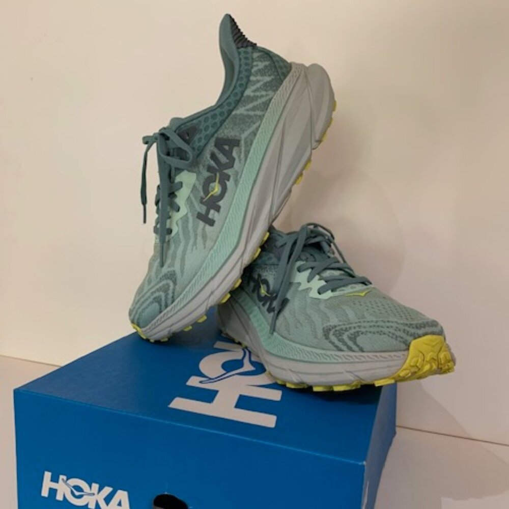 HOKA CHALLENGER ATR 7 Lightweight Trail and Road Running Shoes Women Size 9 Wide